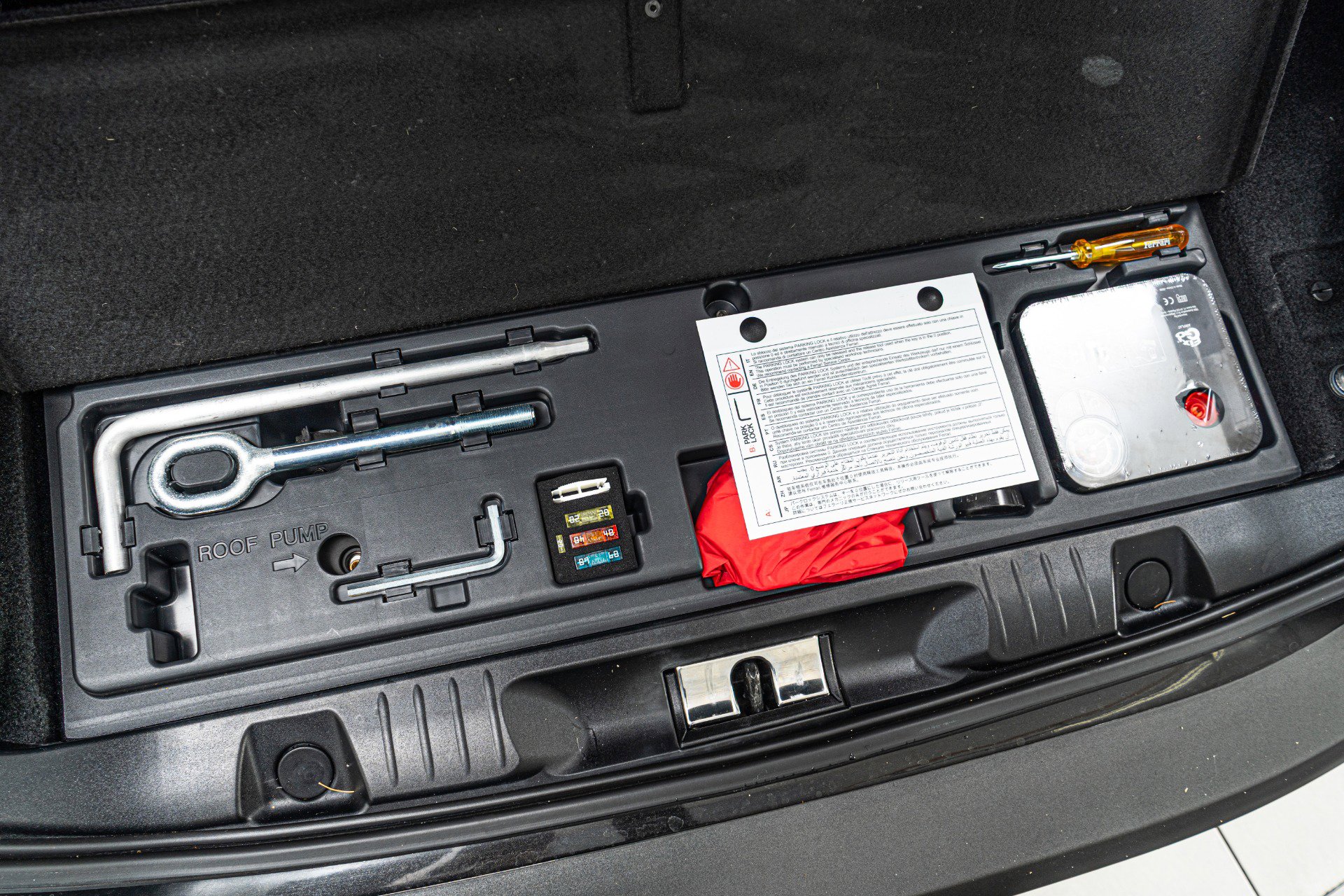 Used 2020 Ferrari Portofino image 35