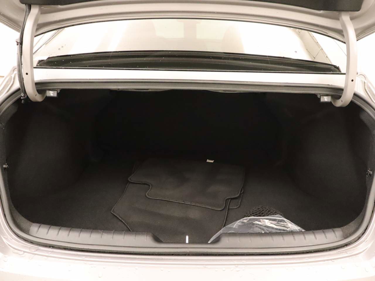 Used 2025 Hyundai Elantra Sport image 19