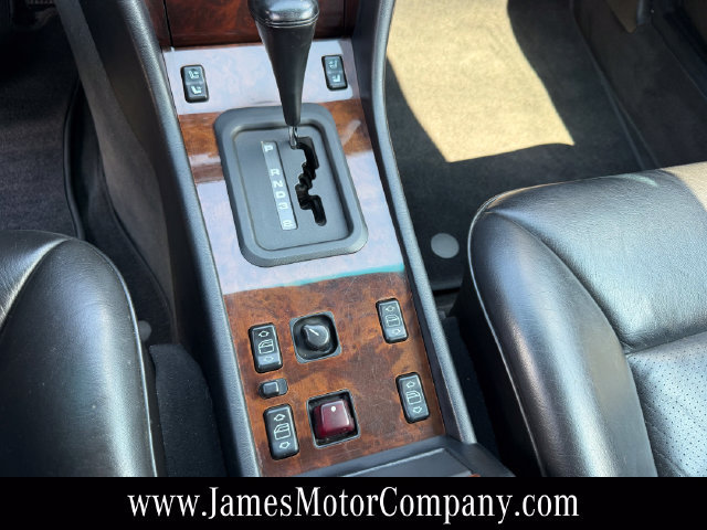 Used 1995 Mercedes-Benz E 320 Convertible image 37