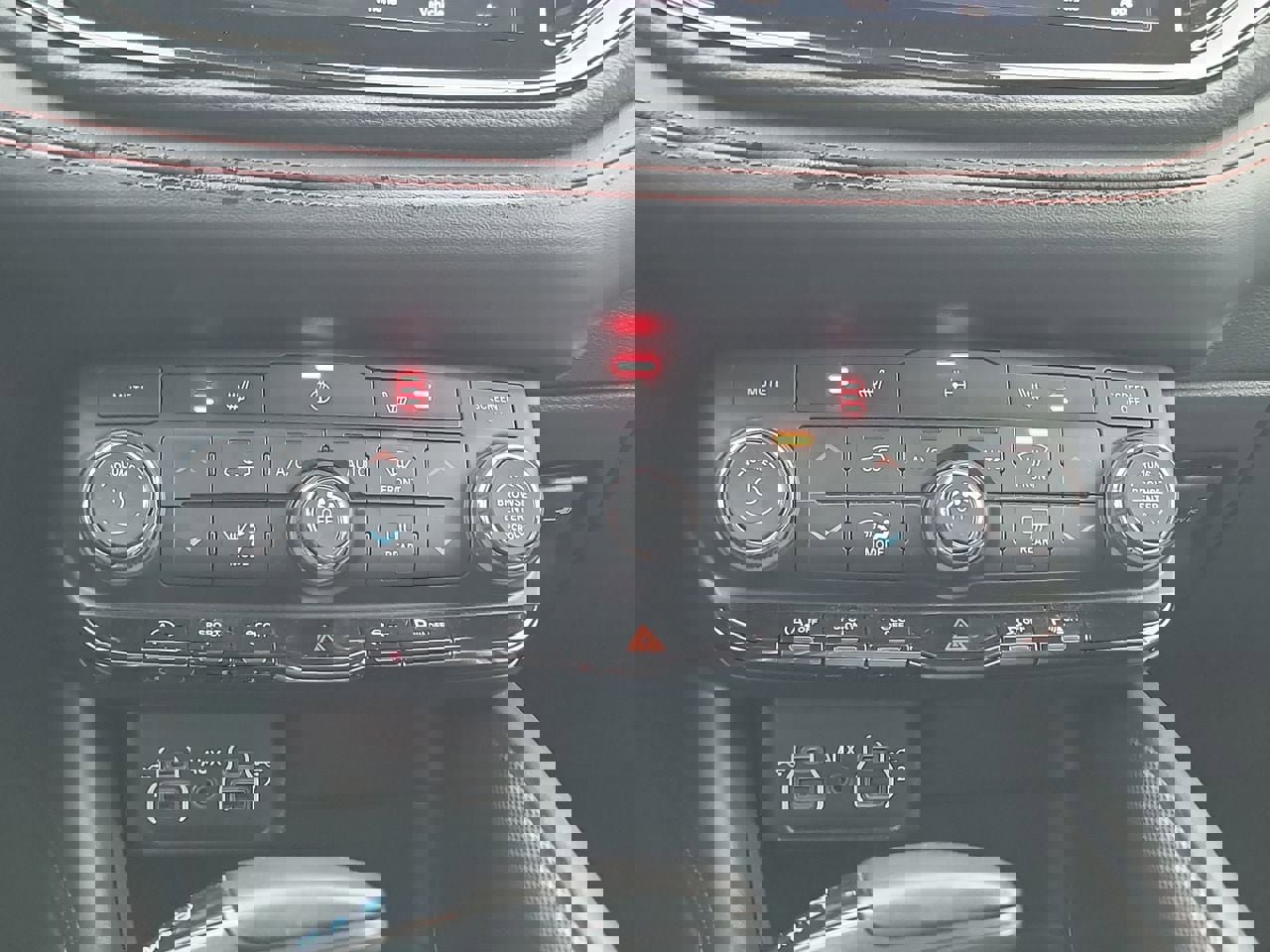 Used 2023 Dodge Durango GT image 19