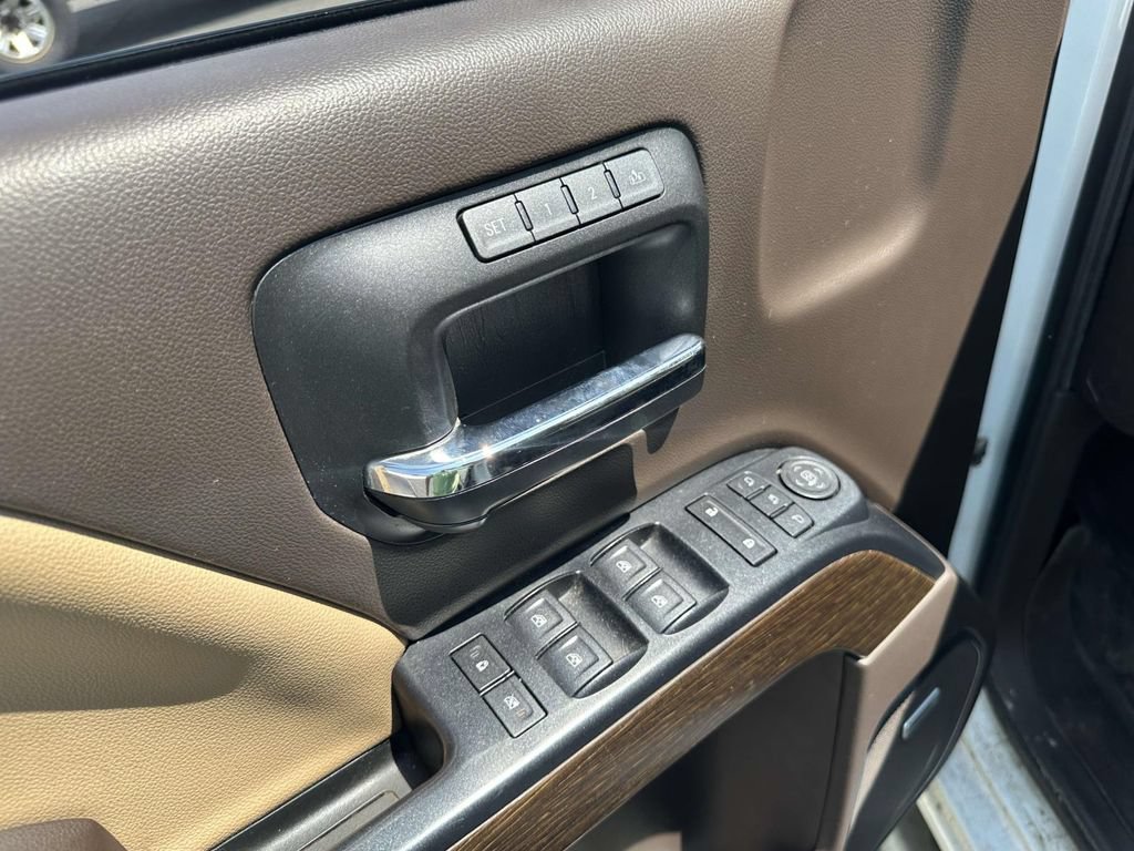 Used 2018 GMC Sierra 1500 Denali AWD/4WD image 19