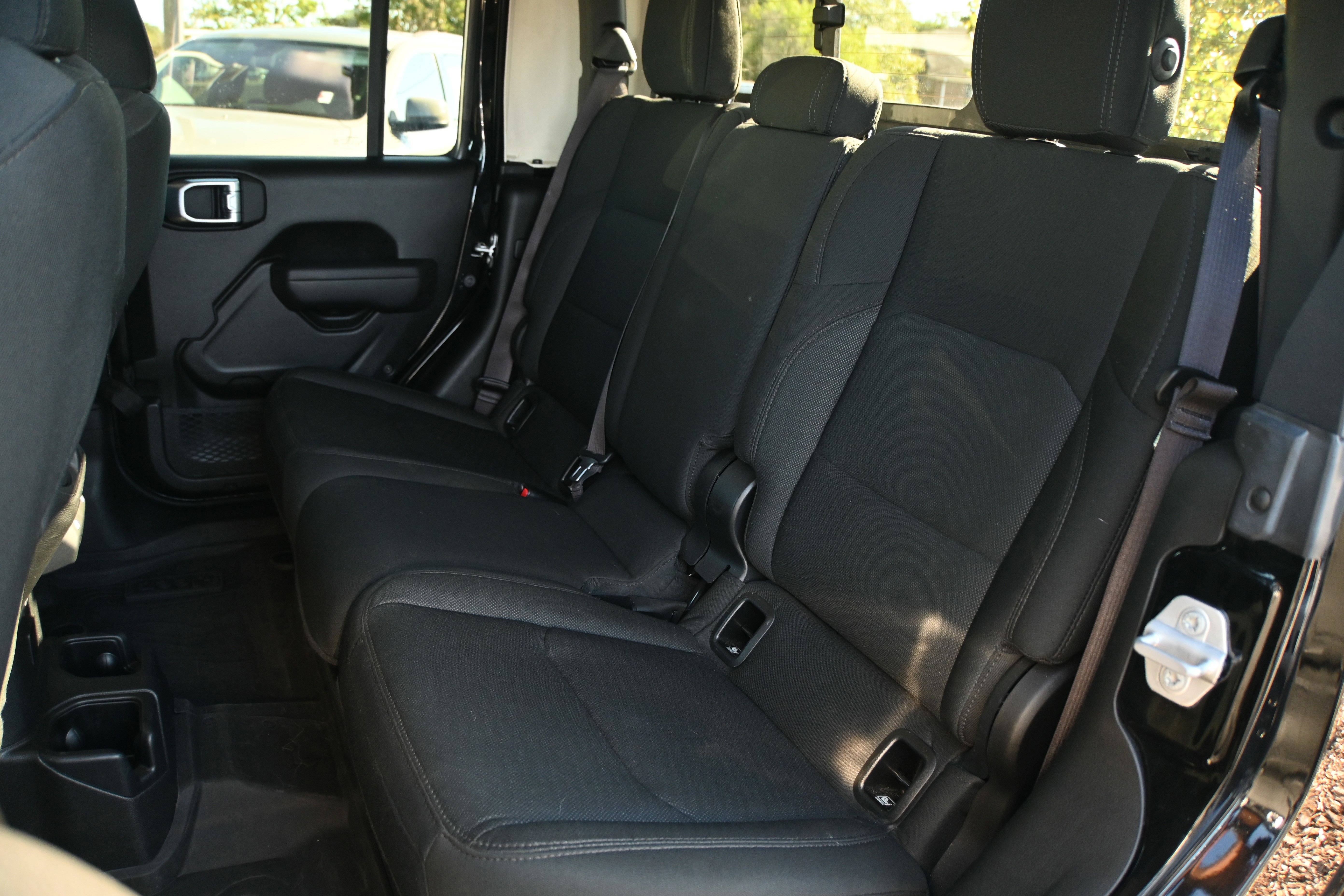 Used 2022 Jeep Gladiator Sport image 10