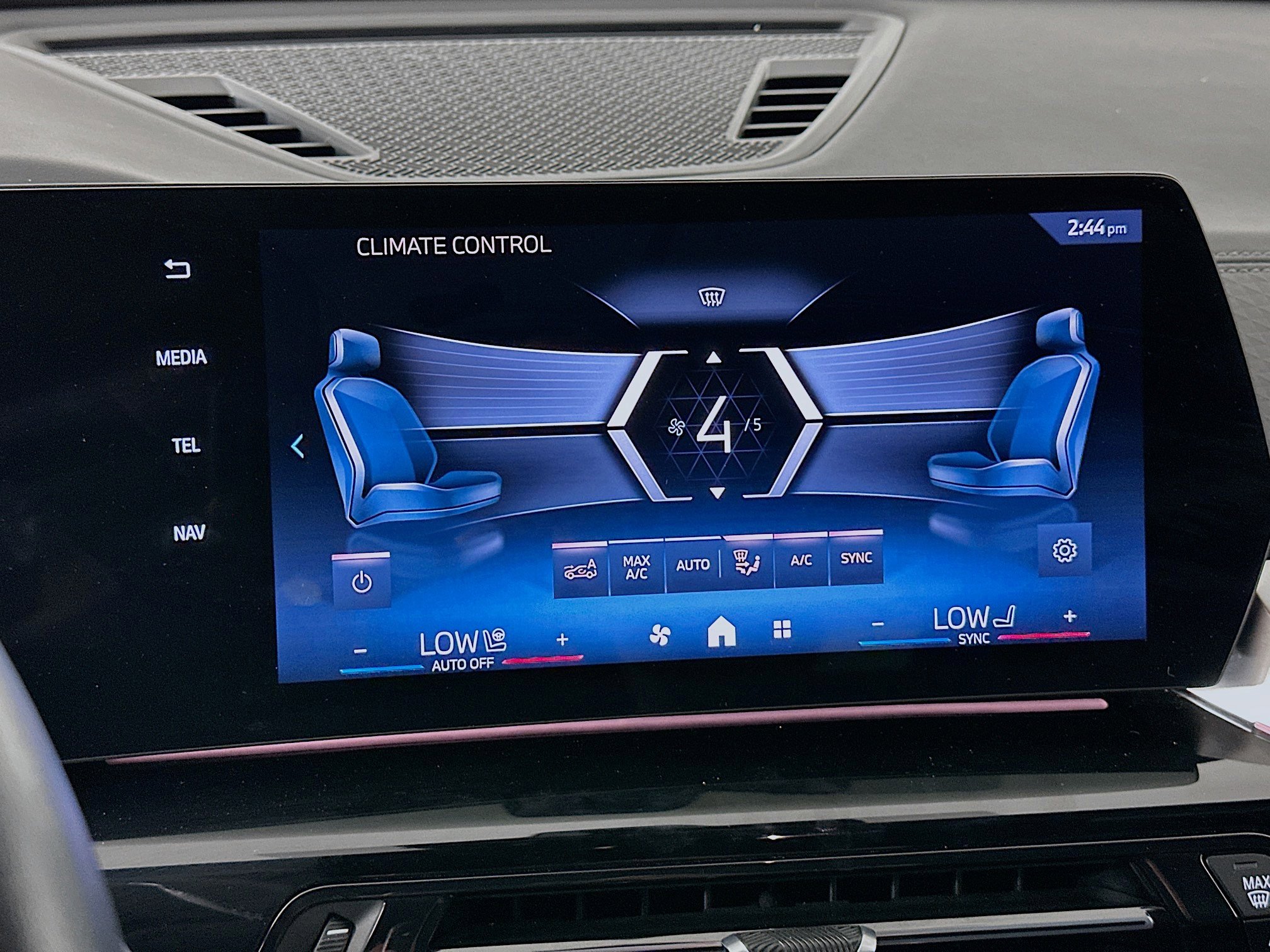 Used 2025 BMW X2 xDrive28i image 23