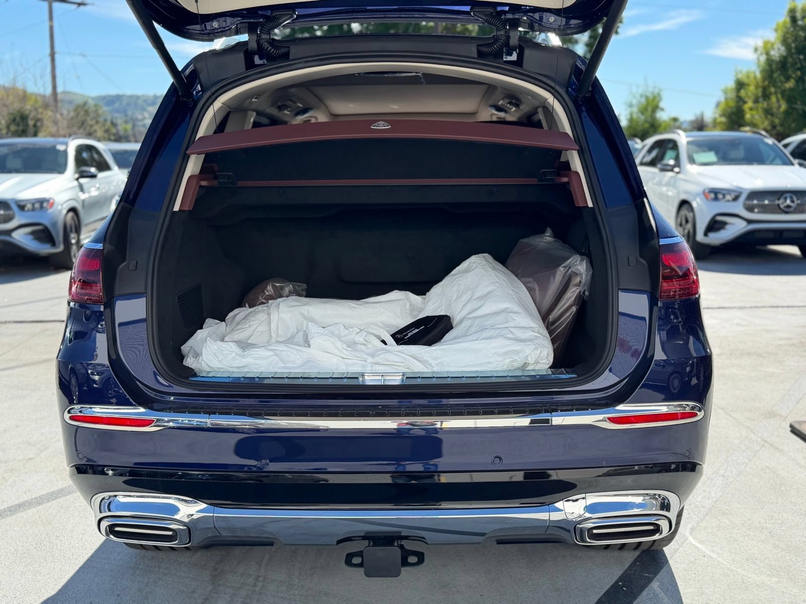 New 2026 Mercedes-Benz Maybach GLS 600 4MATIC image 13
