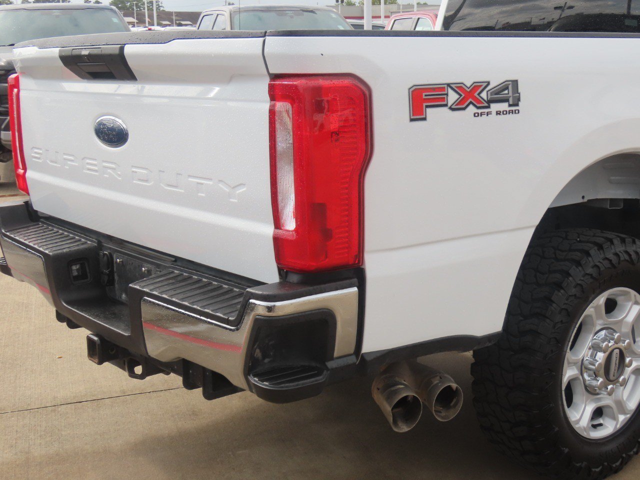Used 2025 Ford F250 XLT w/ FX4 Off-Road Package AWD/4WD image 12