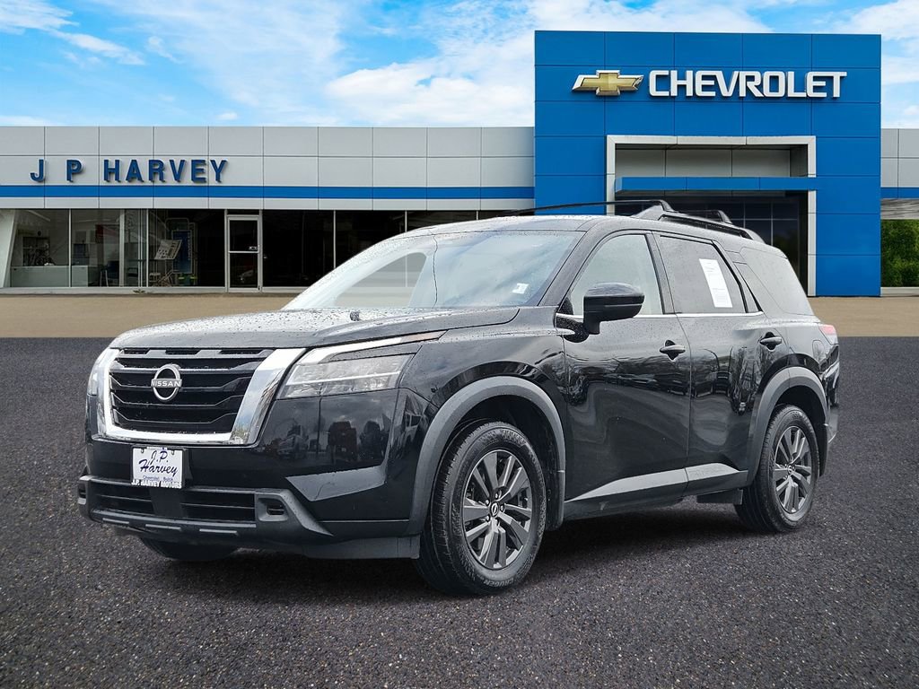 Used 2022 Nissan Pathfinder SV w/ SV Premium Package FWD image 3
