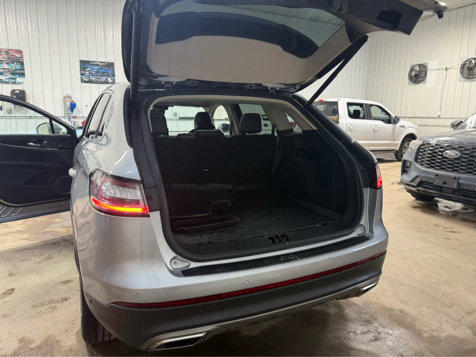 Used 2021 Lincoln Nautilus Reserve w/ Equipment Group 201A image 19