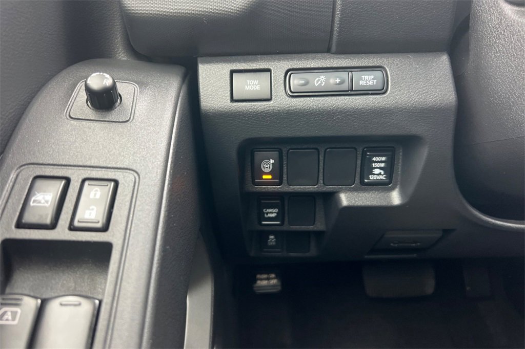 Used 2022 Nissan Frontier SV image 32