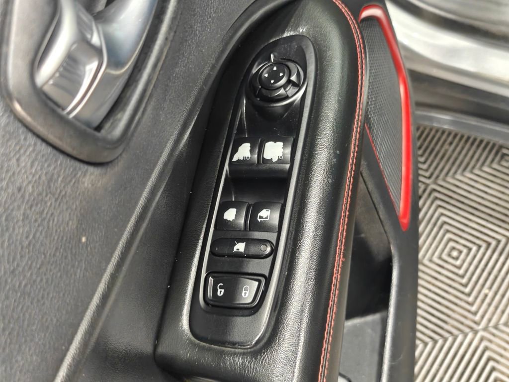 Used 2020 Jeep Compass Trailhawk AWD/4WD image 34
