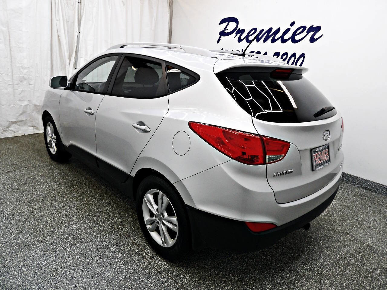 Used 2011 Hyundai Tucson GLS image 4