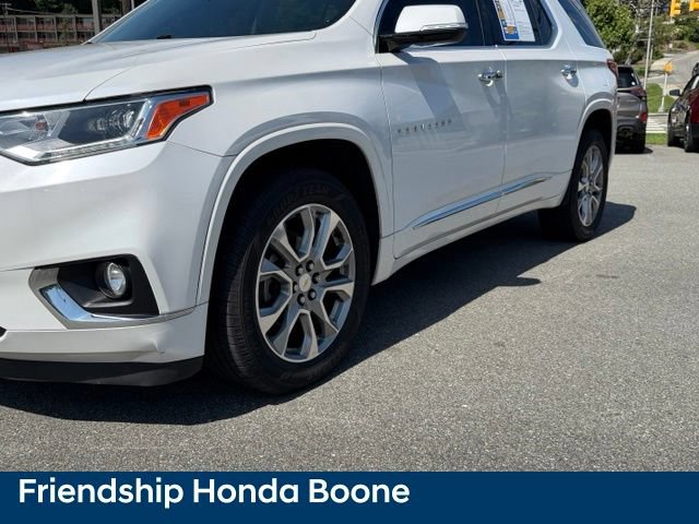 Used 2018 Chevrolet Traverse Premier w/ Driver Confidence II Package FWD image 9