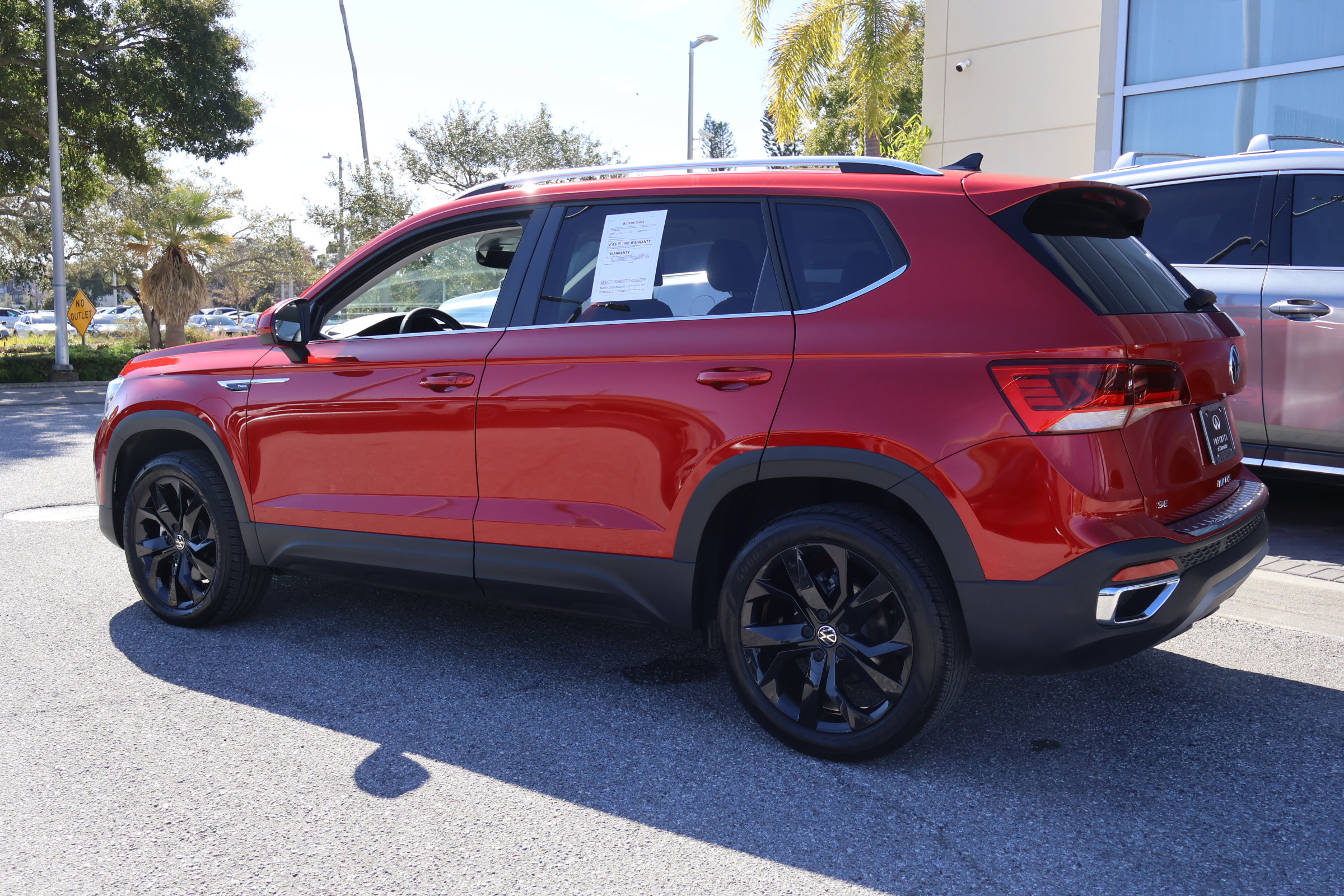 Used 2023 Volkswagen Taos SE w/ Black Wheel Package image 6