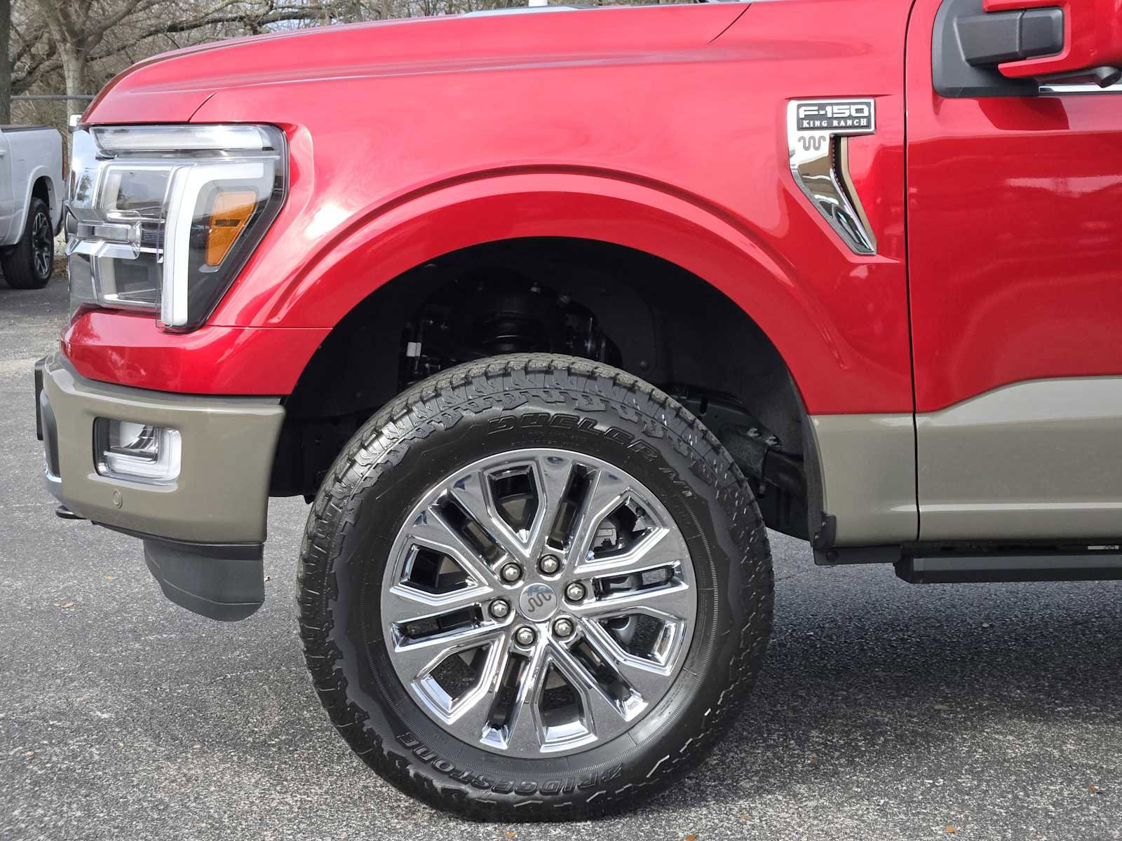Used 2025 Ford F150 King Ranch w/ FX4 Off-Road Package image 8
