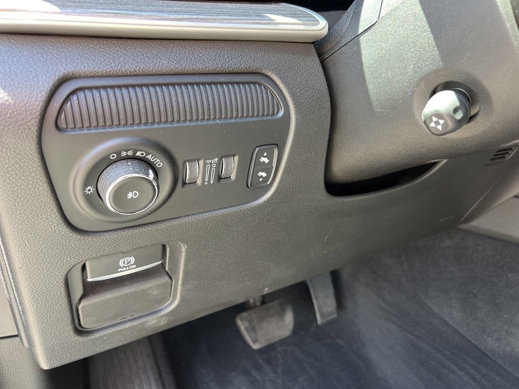 Used 2022 Jeep Wagoneer Series II AWD/4WD image 11
