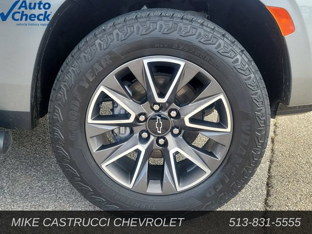 Used 2023 Chevrolet Tahoe Z71 w/ Z71 Off-Road Package AWD/4WD image 9