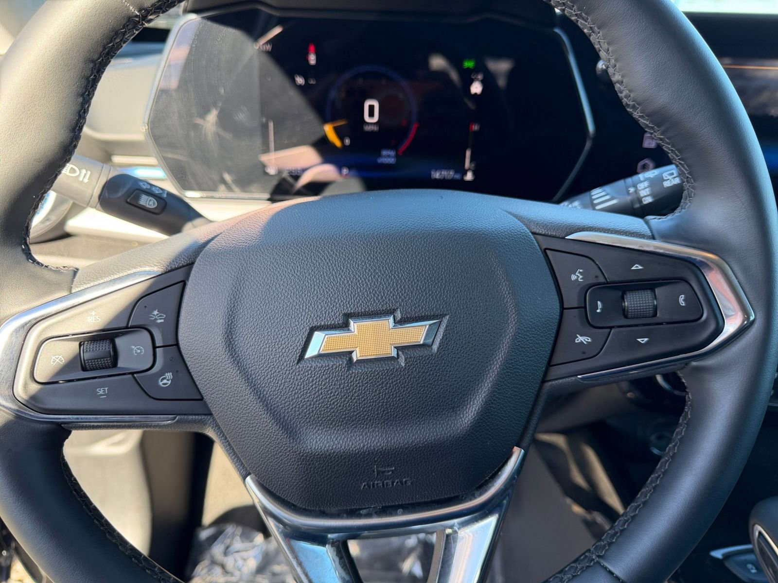 Used 2025 Chevrolet Trax LT w/ LT Convenience Package image 25