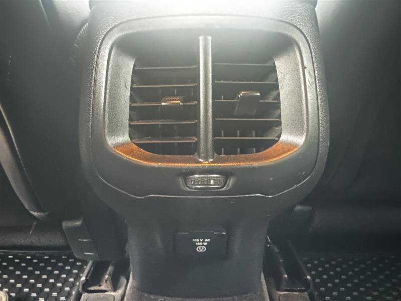 Used 2016 Jeep Cherokee Trailhawk AWD/4WD image 22