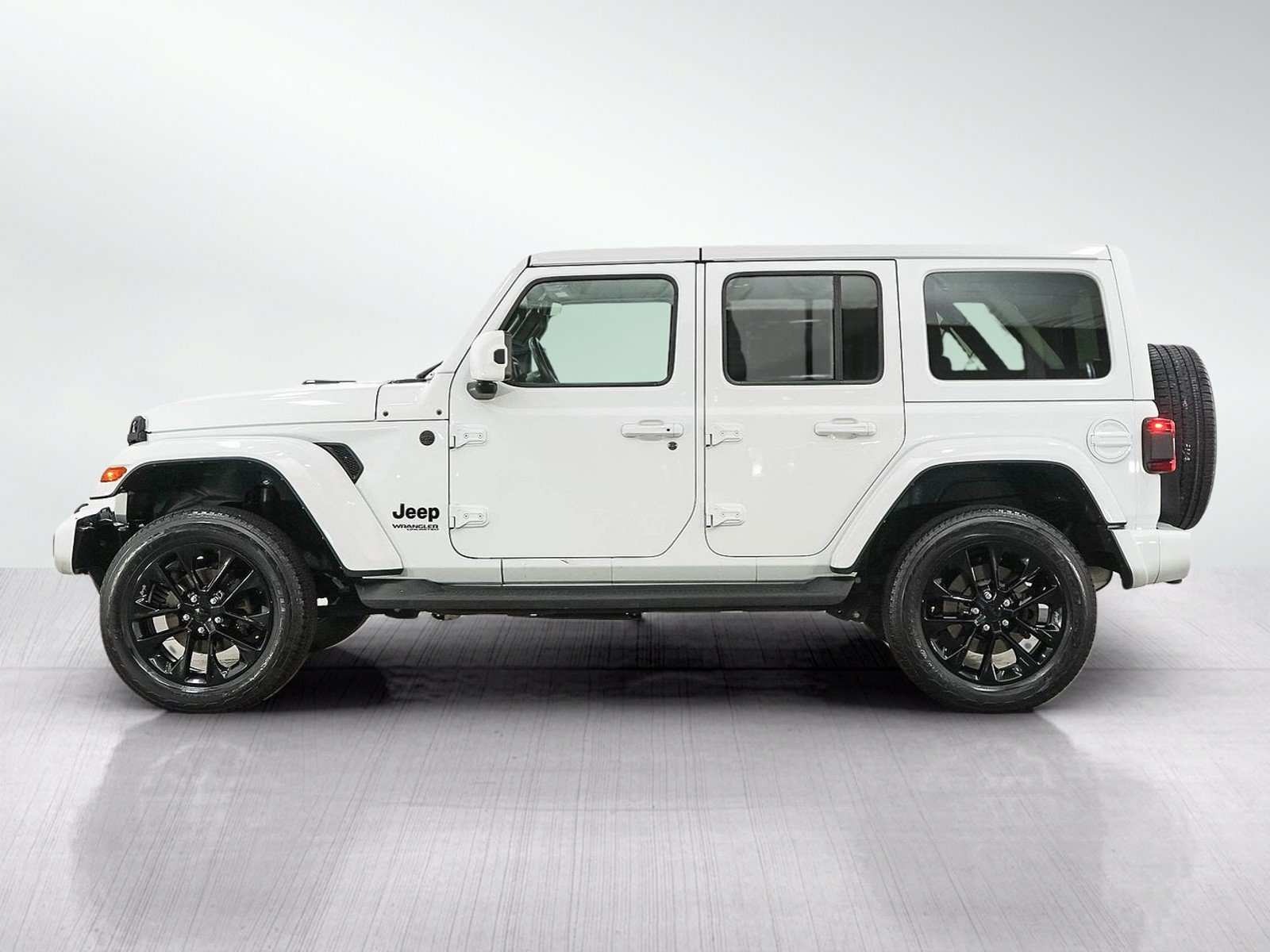 Used 2021 Jeep Wrangler Unlimited Sahara AWD/4WD image 2
