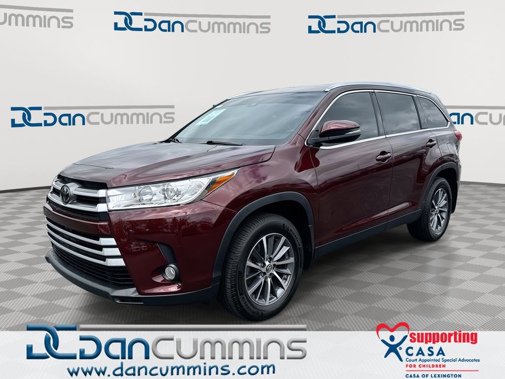 Used 2019 Toyota Highlander XLE AWD/4WD image 1