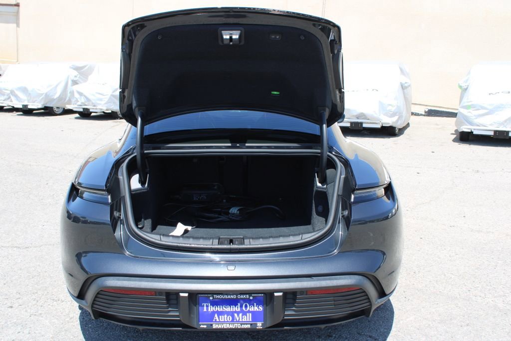 Used 2021 Porsche Taycan RWD image 11