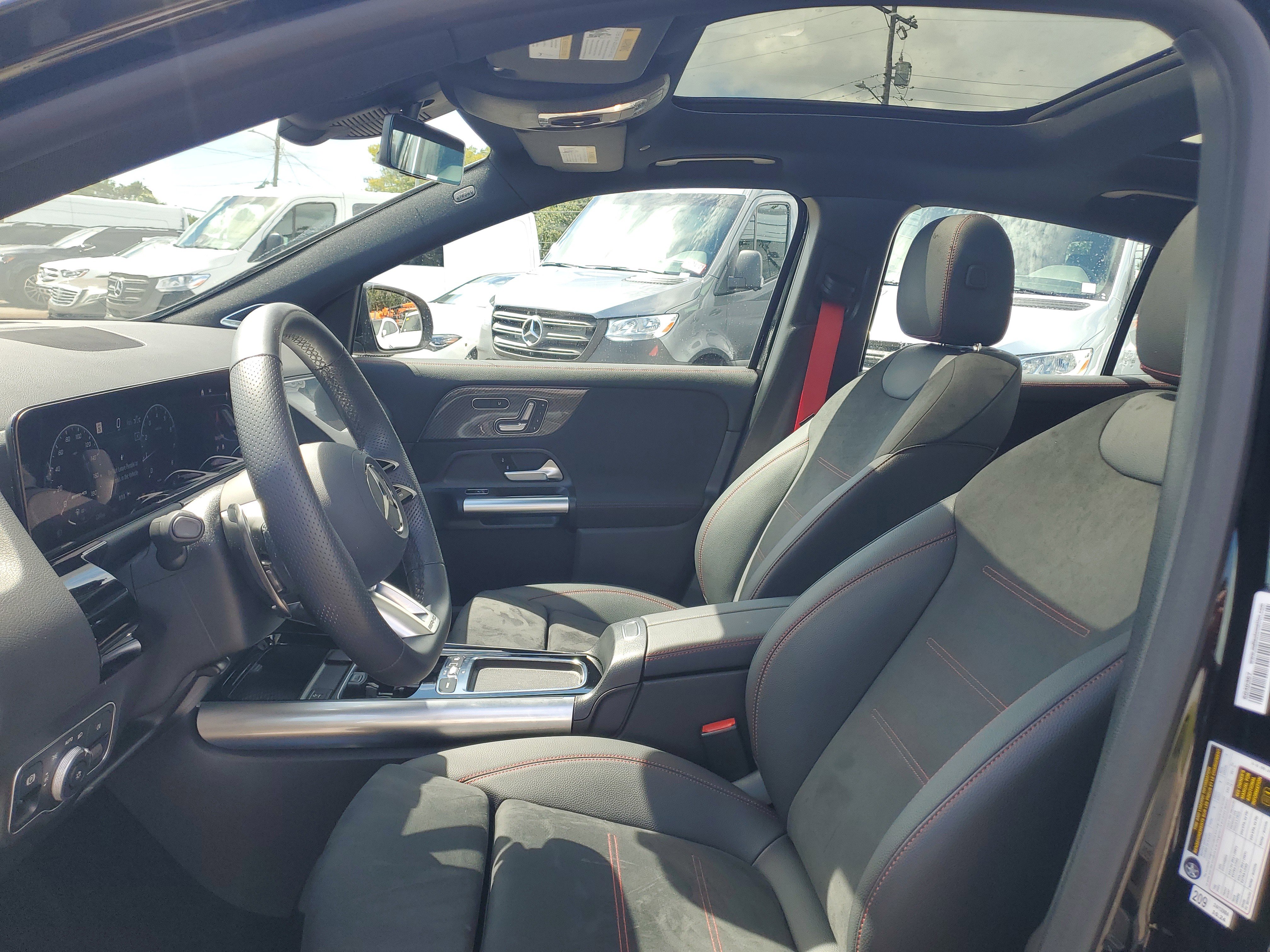 Certified 2025 Mercedes-Benz GLA 35 AMG 4MATIC image 21