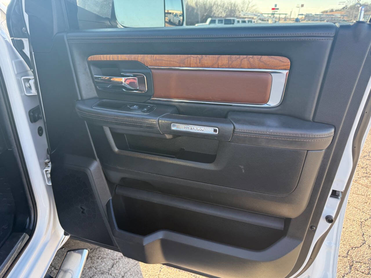 Used 2014 RAM 2500 Longhorn image 34