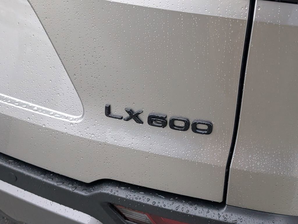 New 2026 Lexus LX 600 4WD w/ Luxury Package image 18