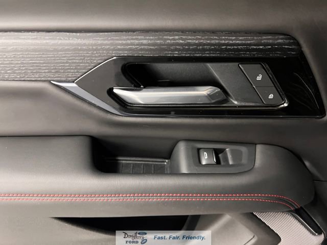 Used 2025 GMC Yukon XL AT4 Ultimate image 29