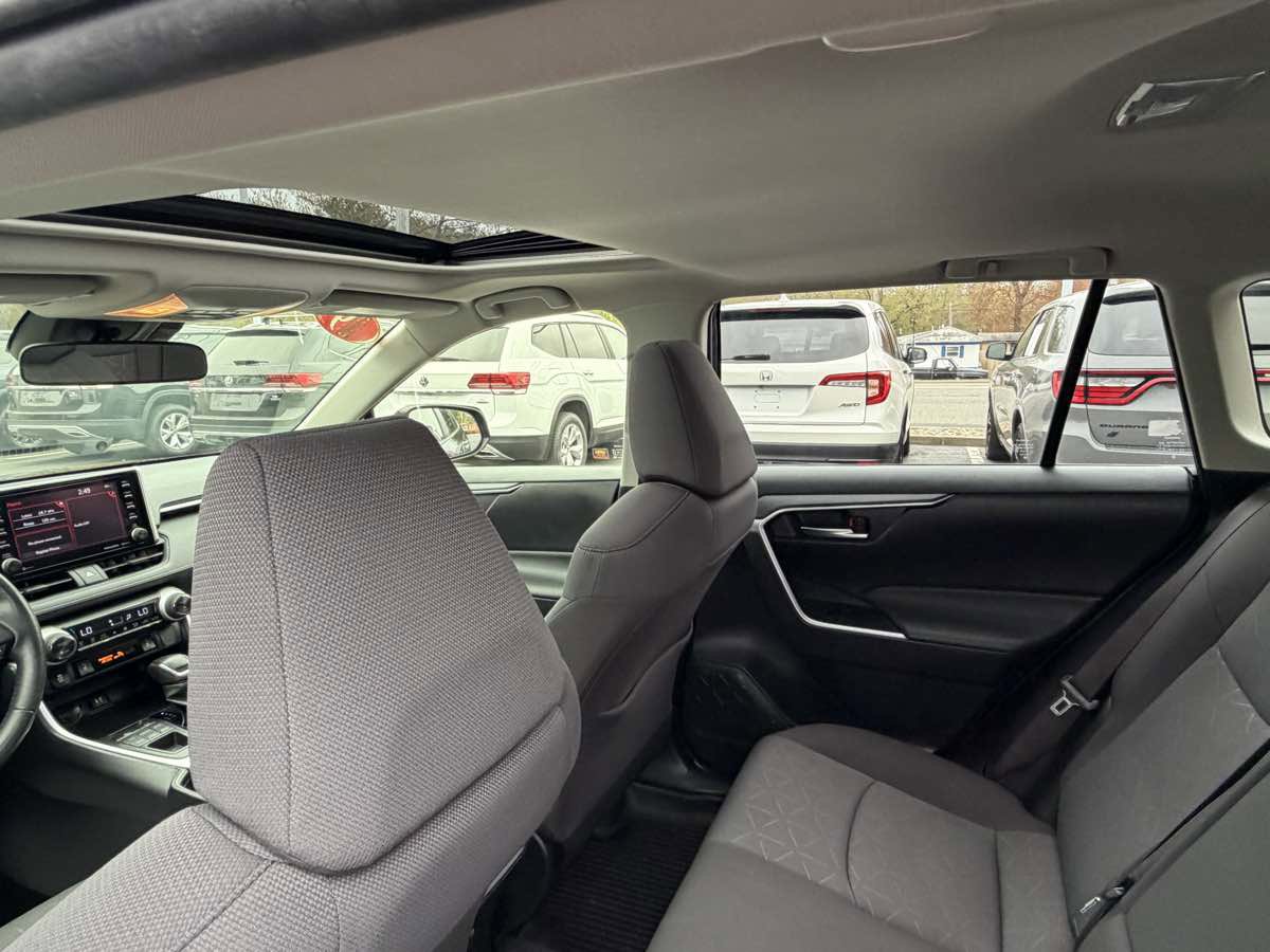Used 2019 Toyota RAV4 XLE w/ Convenience Package AWD/4WD image 16