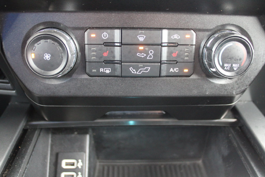 Used 2020 Ford F150 XLT w/ Equipment Group 302A Luxury AWD/4WD image 43