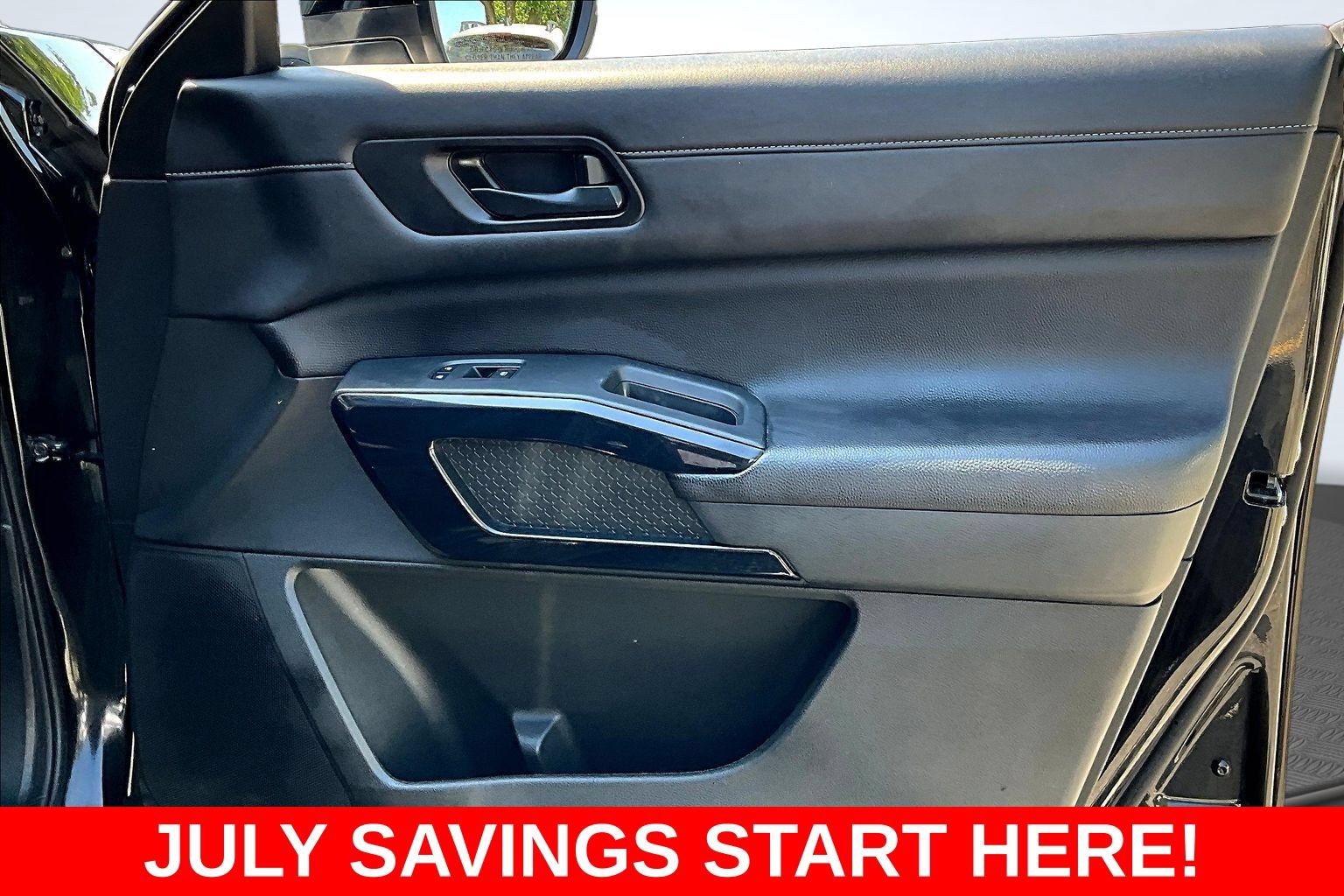 Used 2025 Nissan Pathfinder SV w/ SV Premium Package AWD/4WD image 37