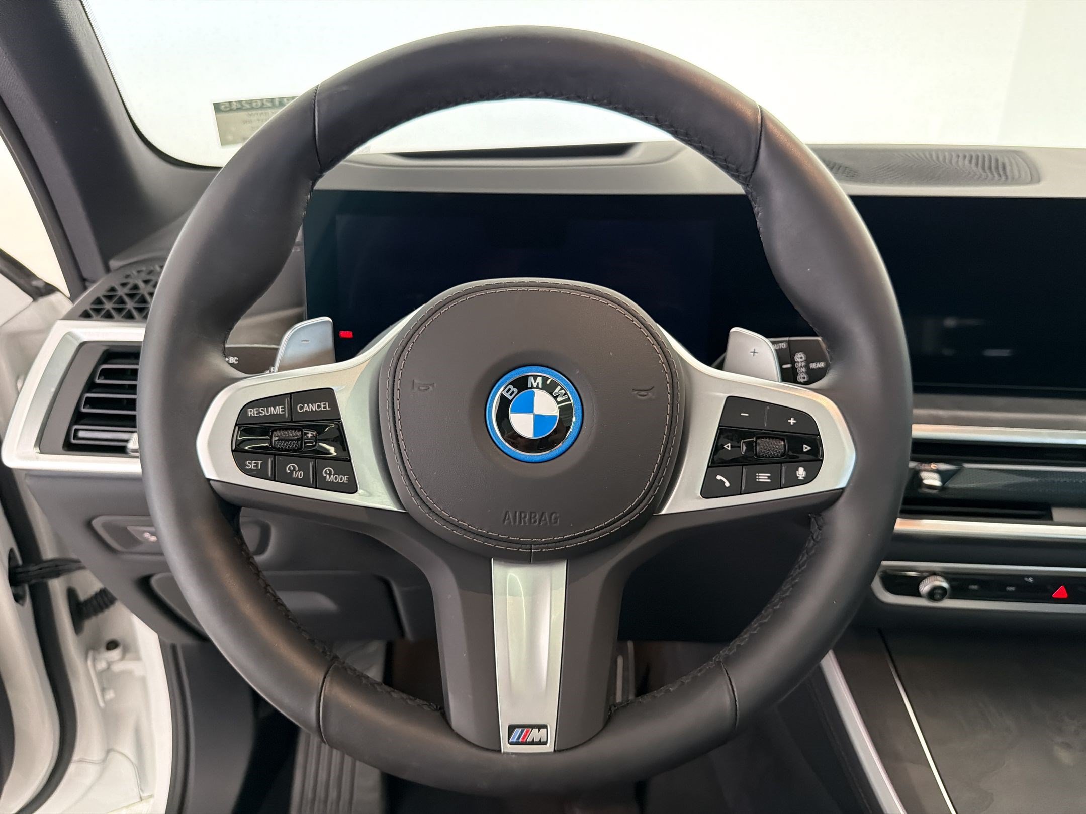 Used 2026 BMW X5 xDrive50e w/ M Sport Package AWD/4WD image 11