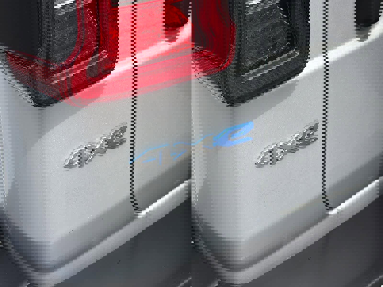 Used 2023 Jeep Wrangler Sahara w/ Cold Weather Group image 29