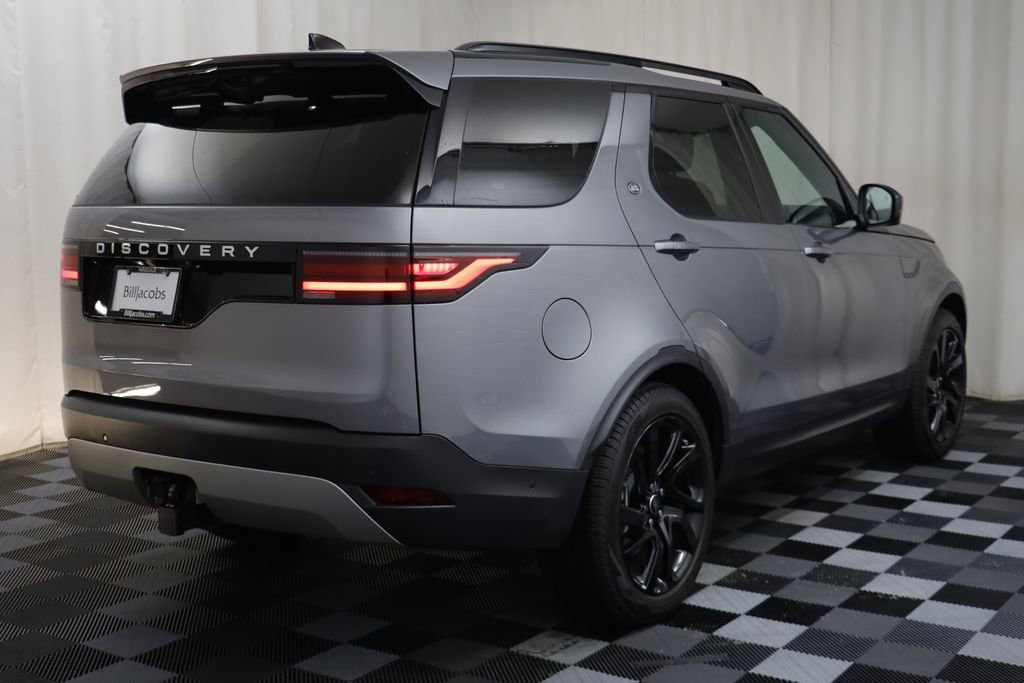 Used 2025 Land Rover Discovery S image 18