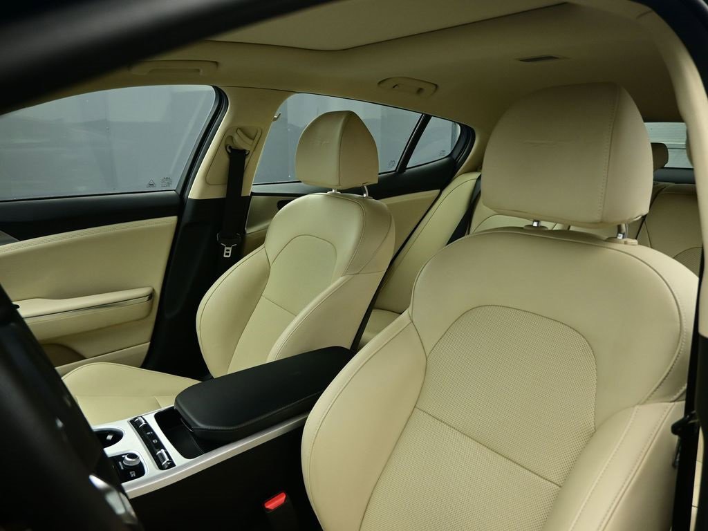 Certified 2022 Kia Stinger GT1 image 14