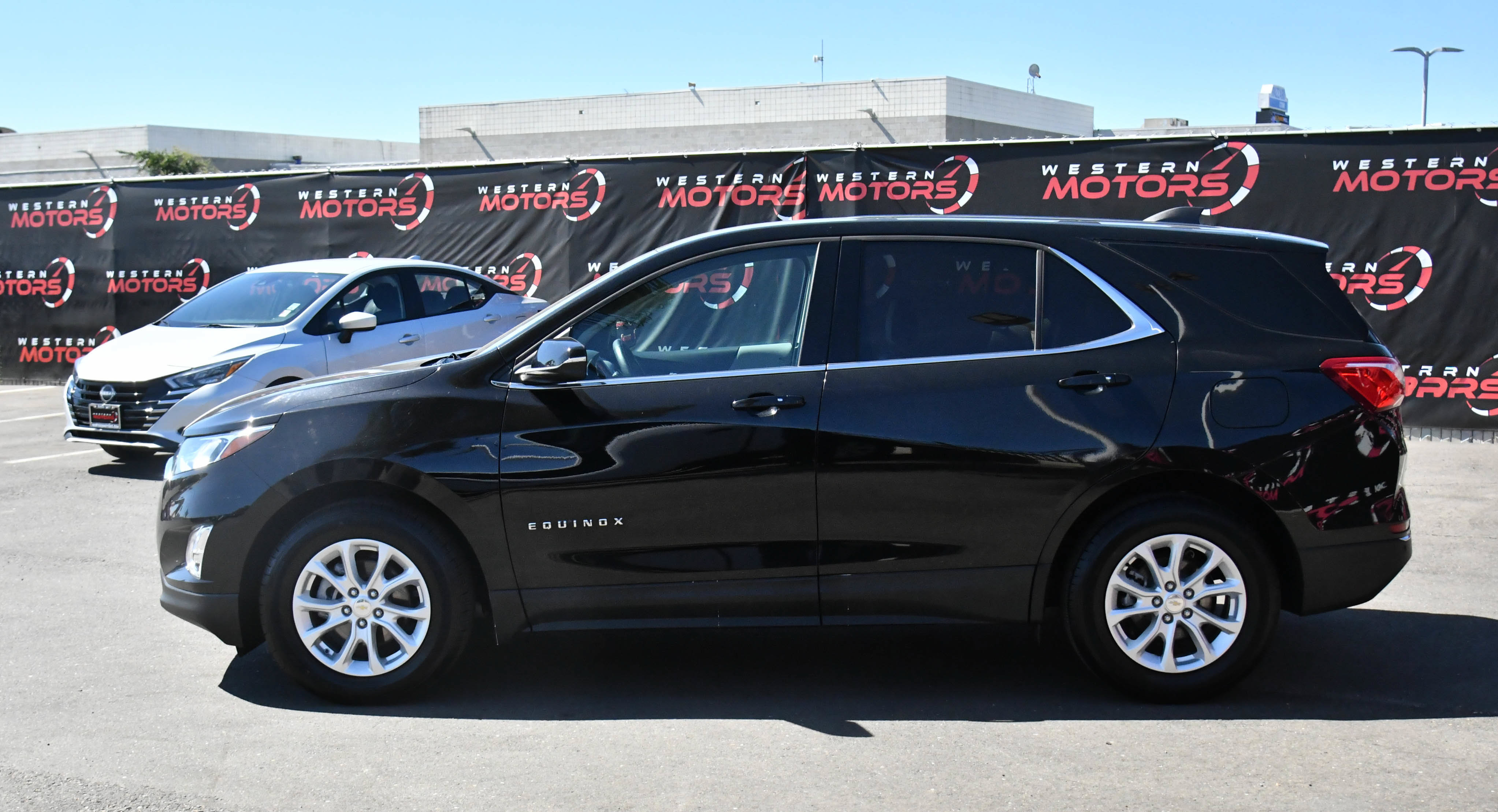 Used 2019 Chevrolet Equinox LT FWD image 4