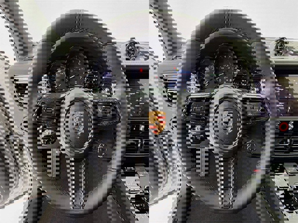 New 2026 Porsche Macan GTS image 17