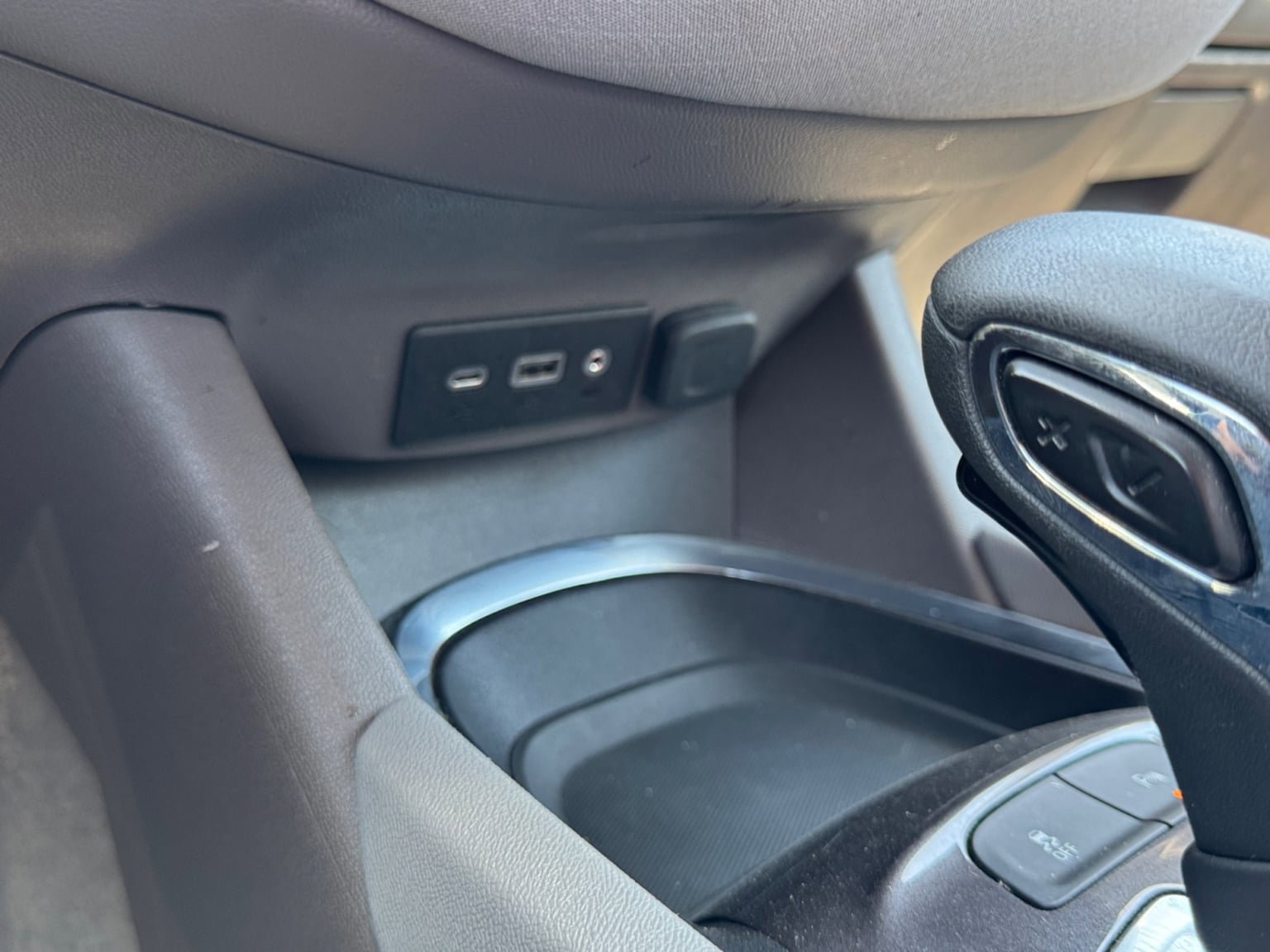 Used 2021 Chevrolet Malibu LT FWD image 25