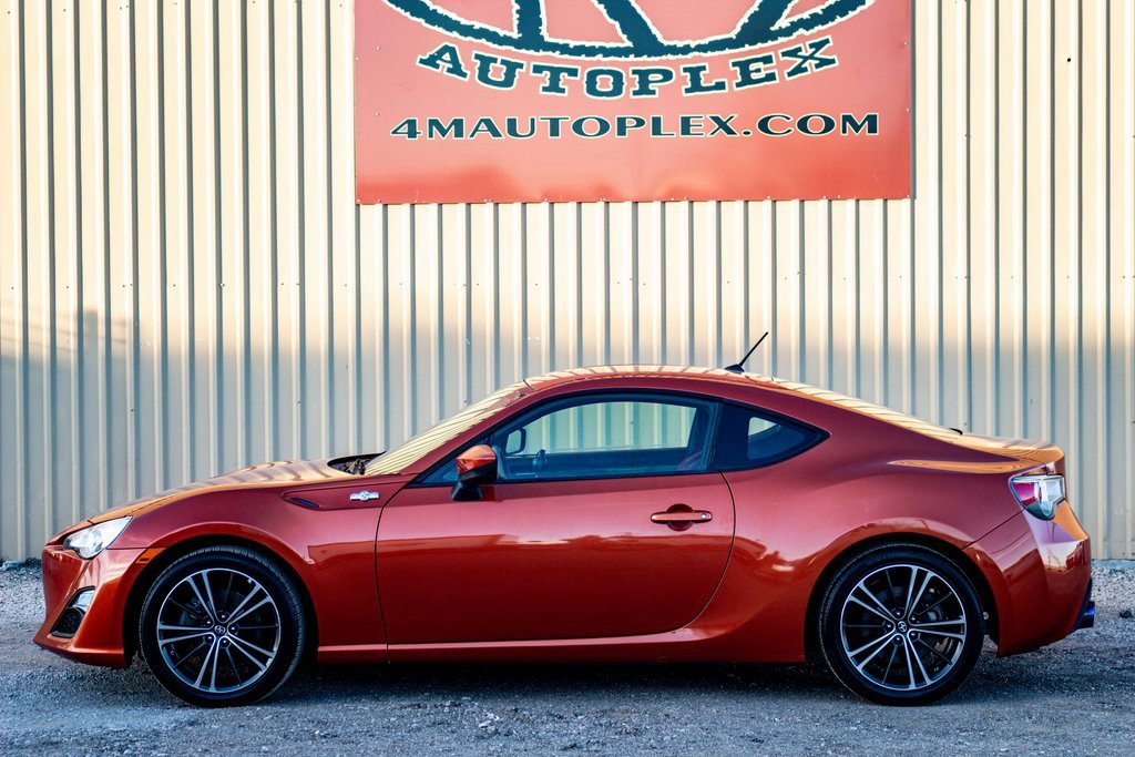 Used 2013 Scion FR-S image 7