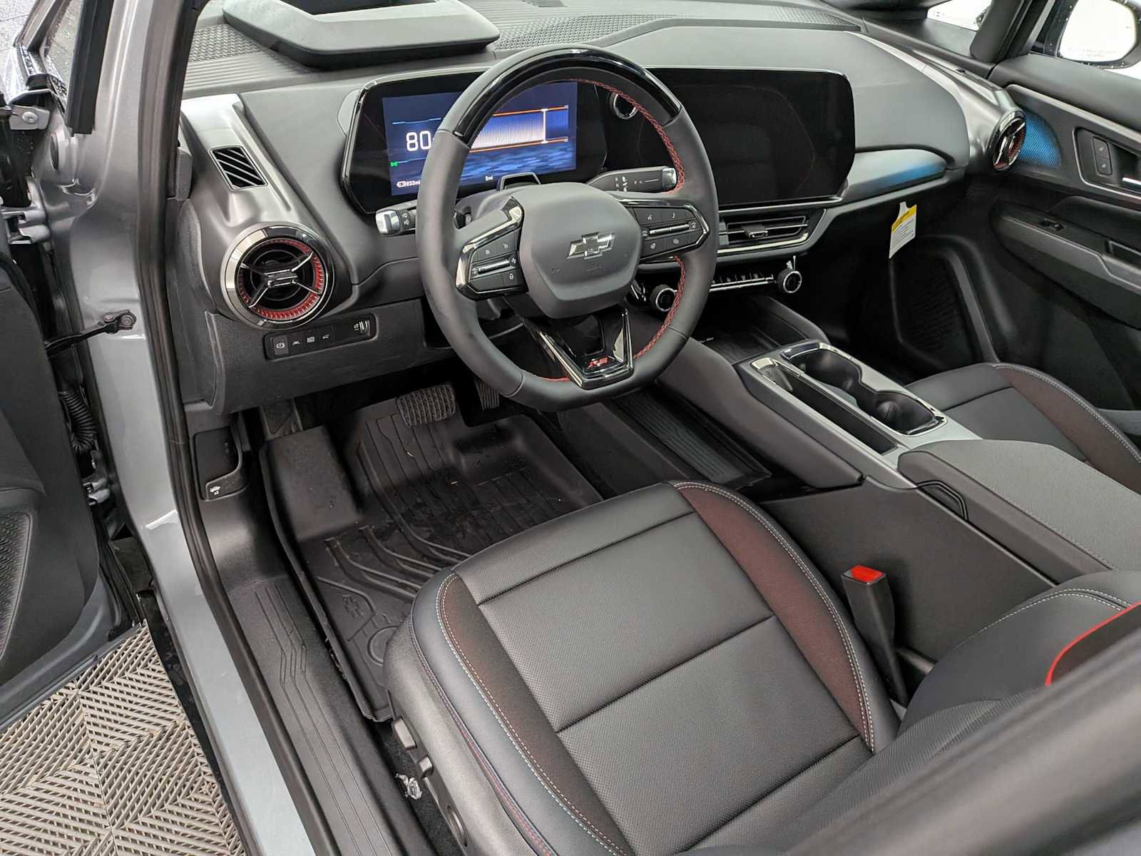 New 2026 Chevrolet Equinox EV RS image 2