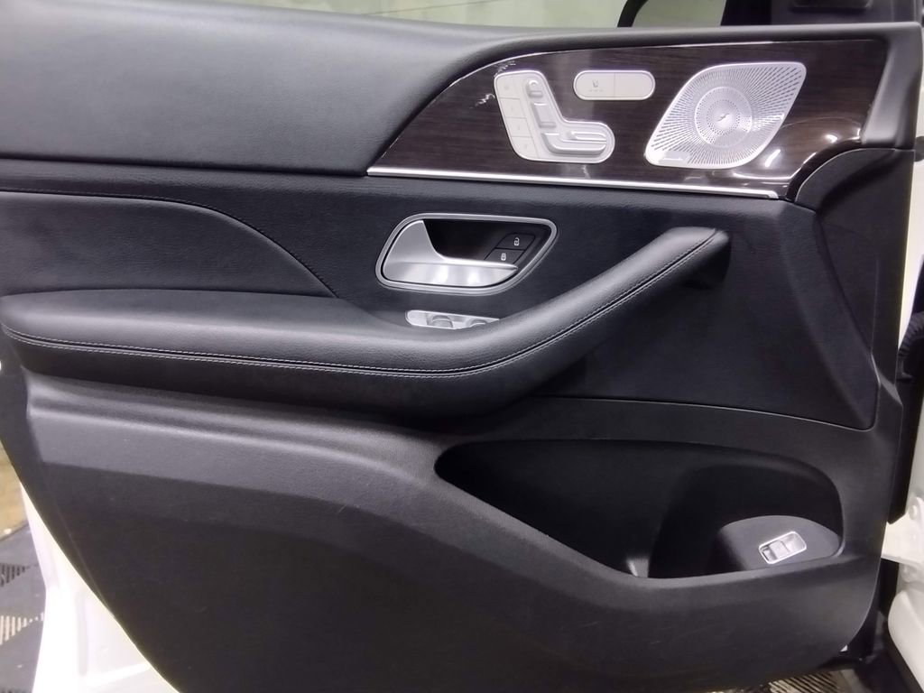 Used 2020 Mercedes-Benz GLE 350 4MATIC image 25