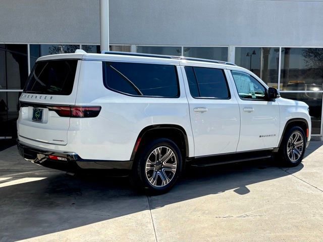 Used 2023 Jeep Wagoneer L Series II image 3