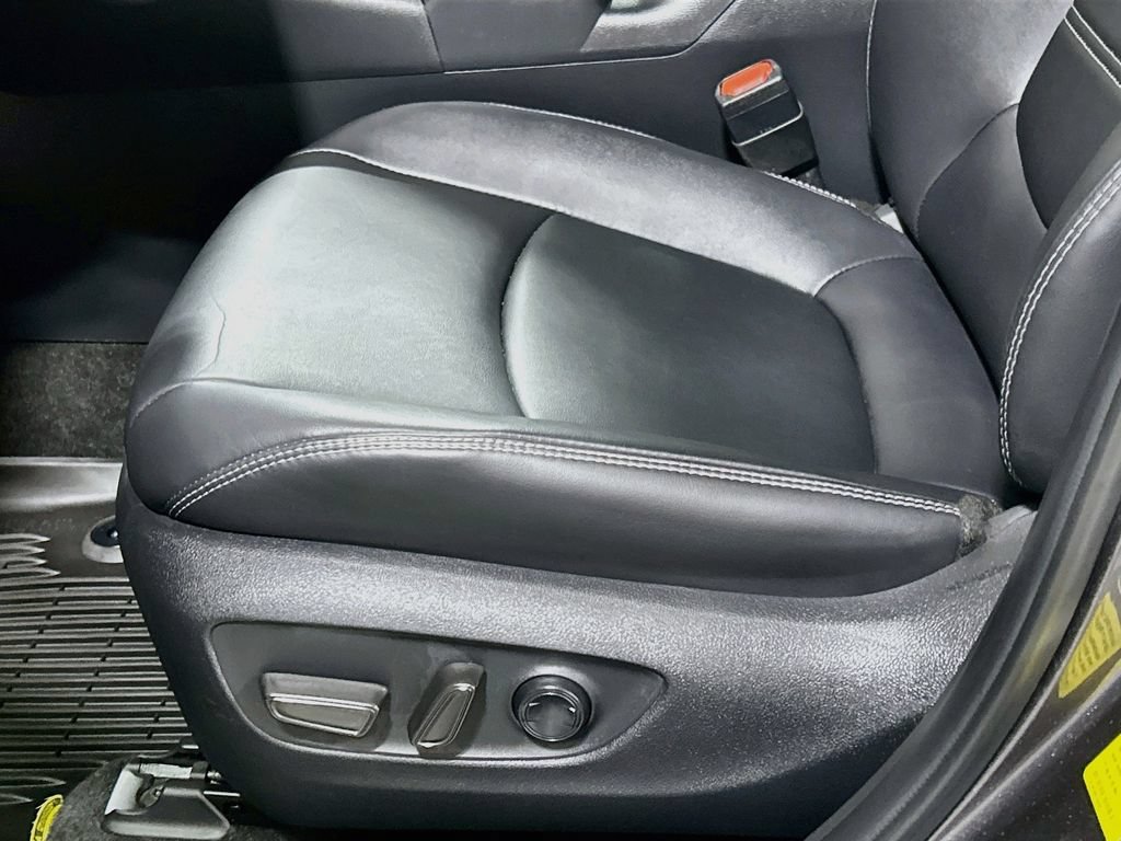 Used 2025 Toyota RAV4 XLE Premium FWD image 17
