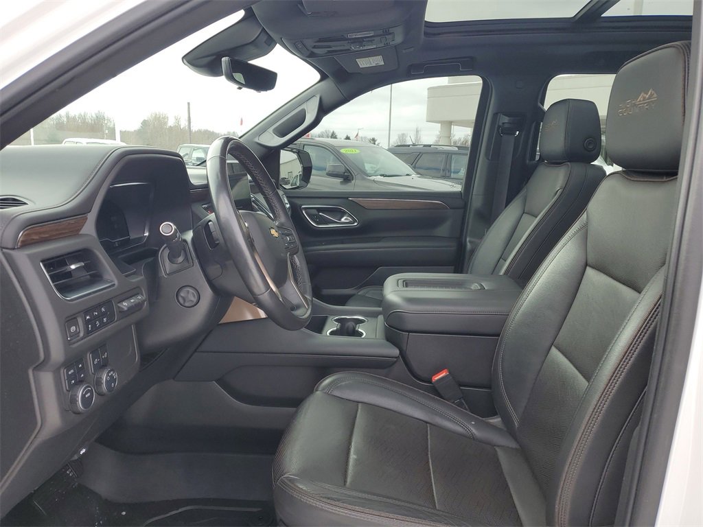 Used 2023 Chevrolet Suburban High Country image 8