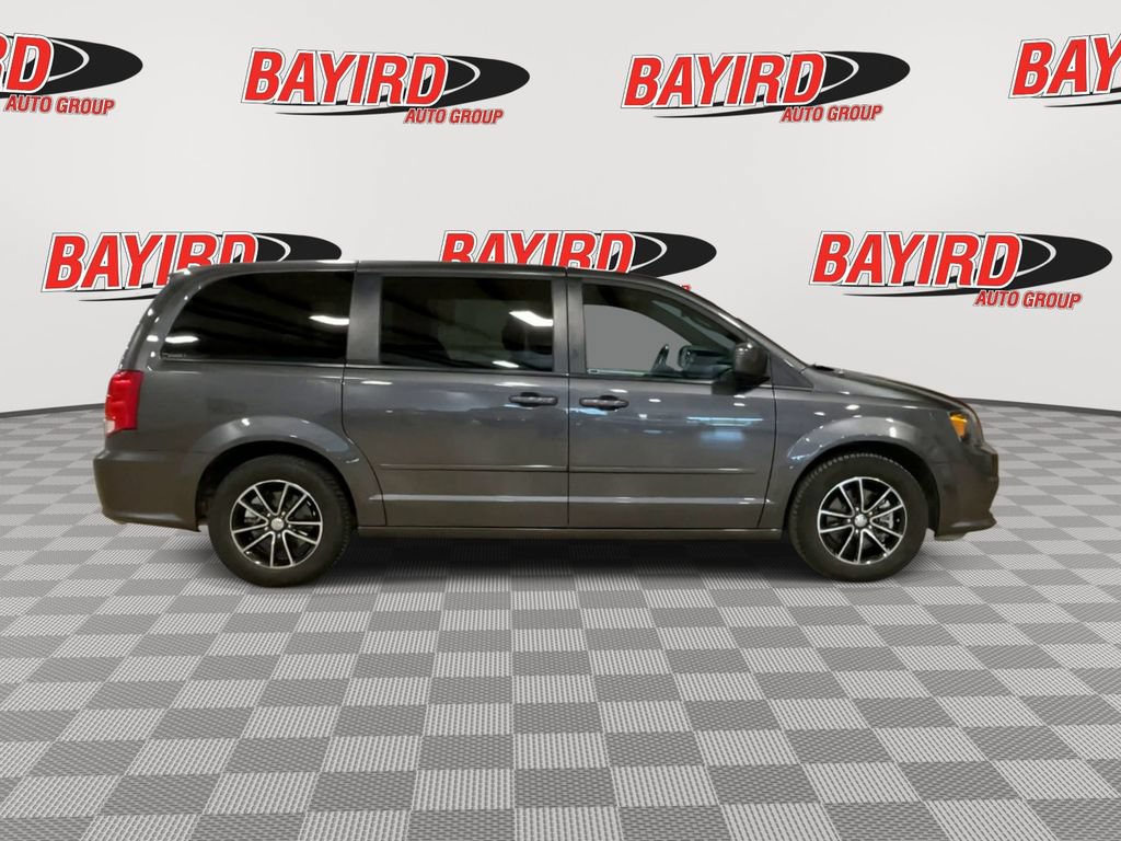 Used 2016 Dodge Grand Caravan SXT FWD image 9