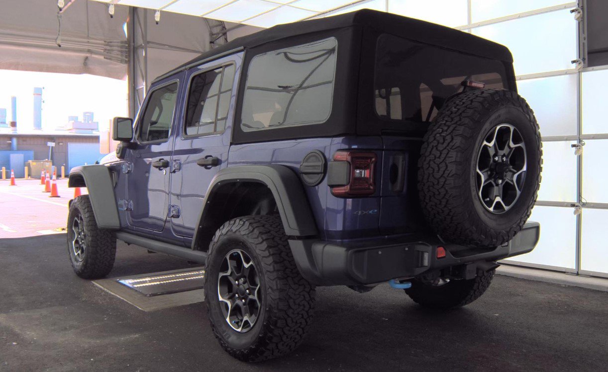 Used 2023 Jeep Wrangler Unlimited Rubicon 4xe image 6