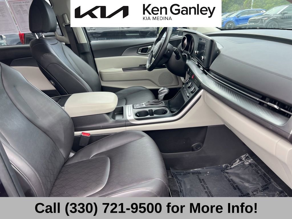 Used 2024 Kia Carnival LX FWD image 58
