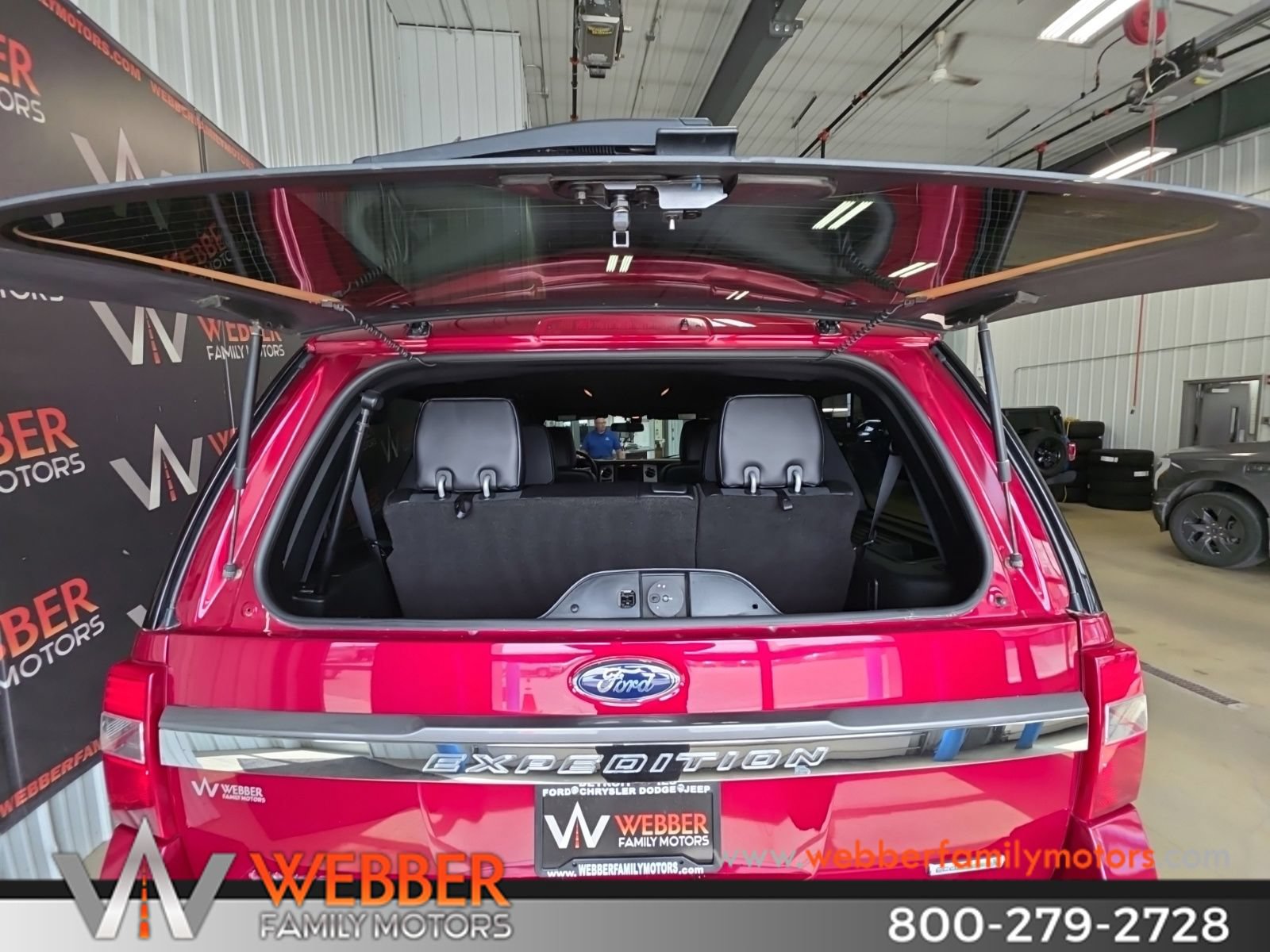 Used 2016 Ford Expedition Limited w/ Equipment Group 301A AWD/4WD image 13