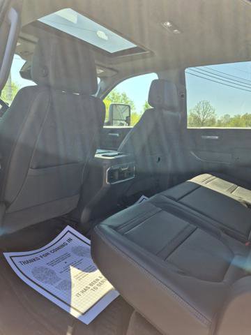 Used 2023 GMC Sierra 3500 Denali w/ Denali Black Diamond Edition AWD/4WD image 16