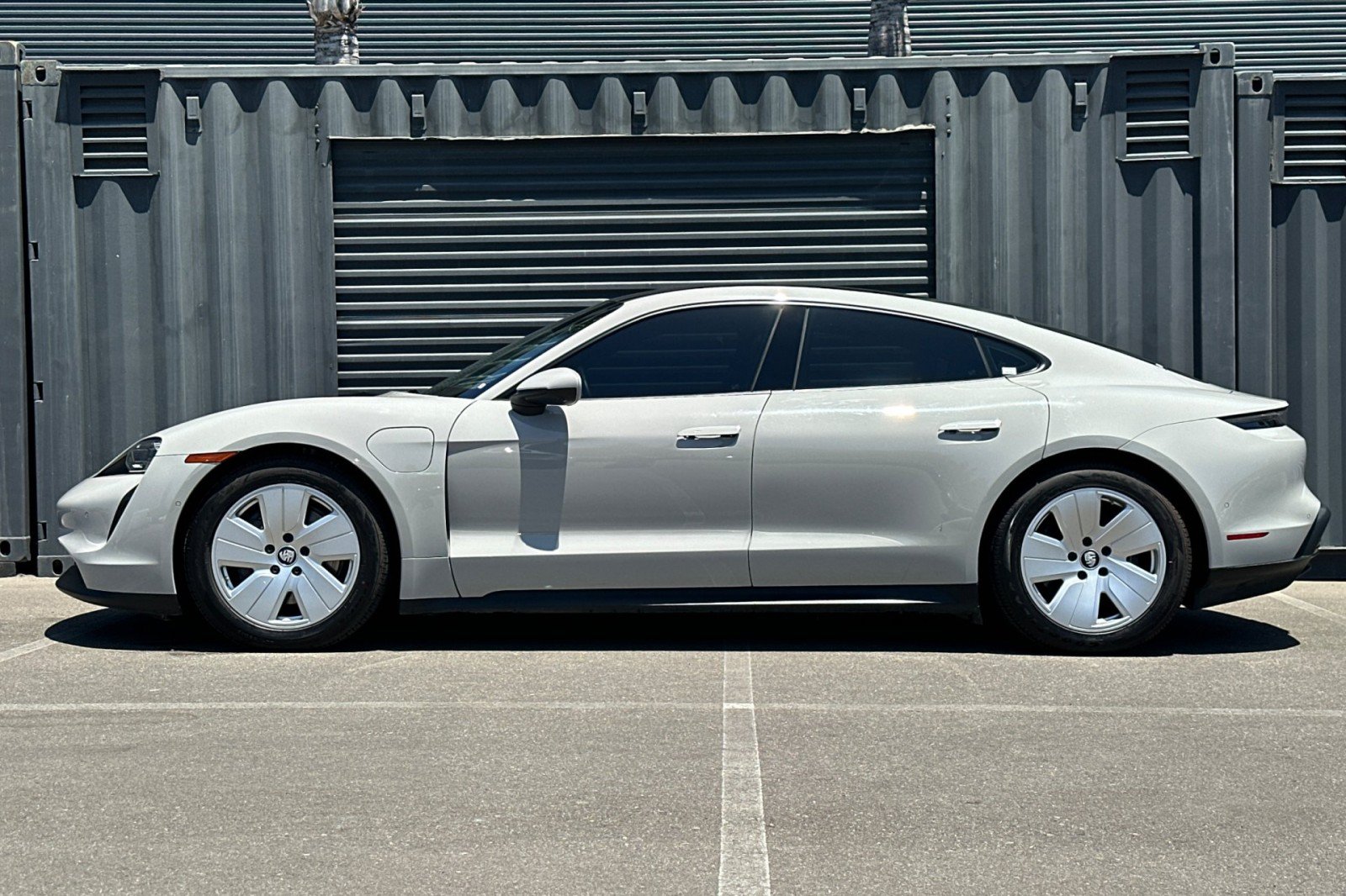 Certified 2022 Porsche Taycan RWD image 2